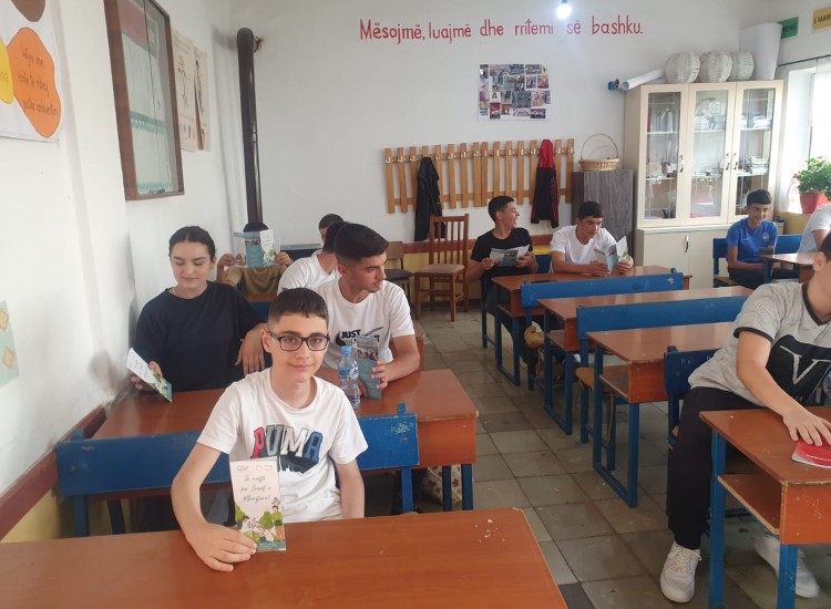 Educating Youth with a Passion for Parks and Protected Areas. Supported by PONT
