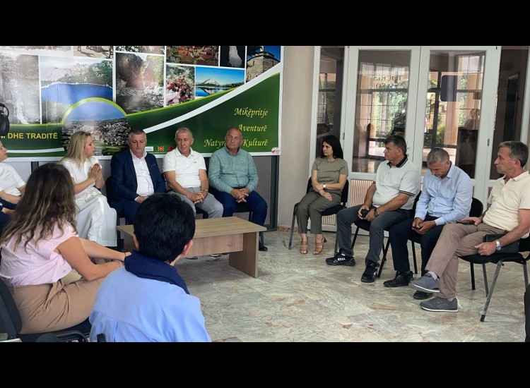 Opening of the Tourism Season in Diber, with the Presence of Youth Showcasing their Work with Recyclable Materials. Supported by PONT