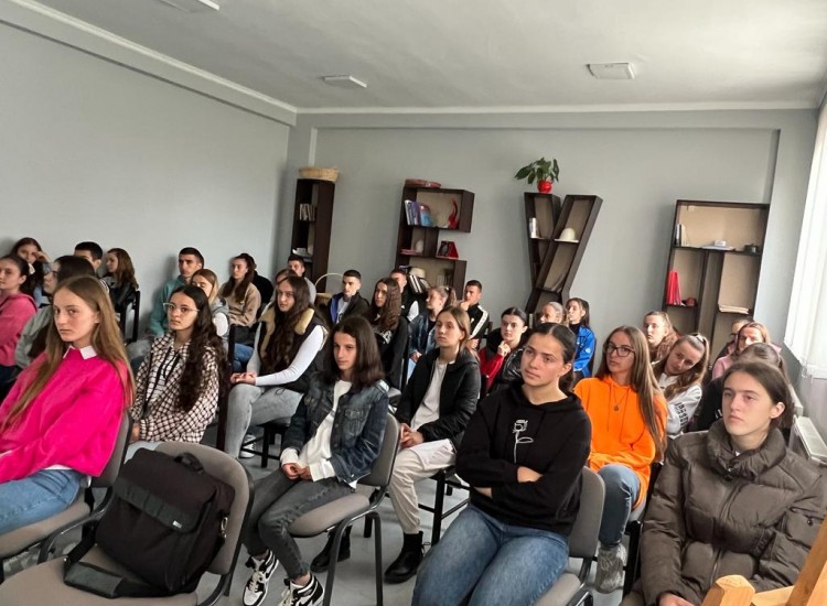Meeting with Students as Part of the "Library for You" Activity within the Framework of the Project "Tirana European Capital of Youth 2022"